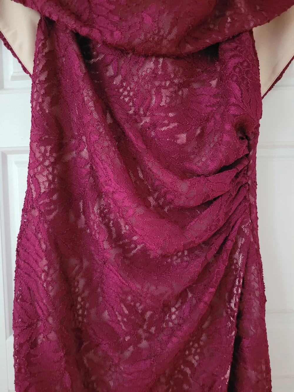 NWT Le Château Berry / Burgundy Off-Shoulder Lace Cocktail Dress Size M - Picture 6 of 16